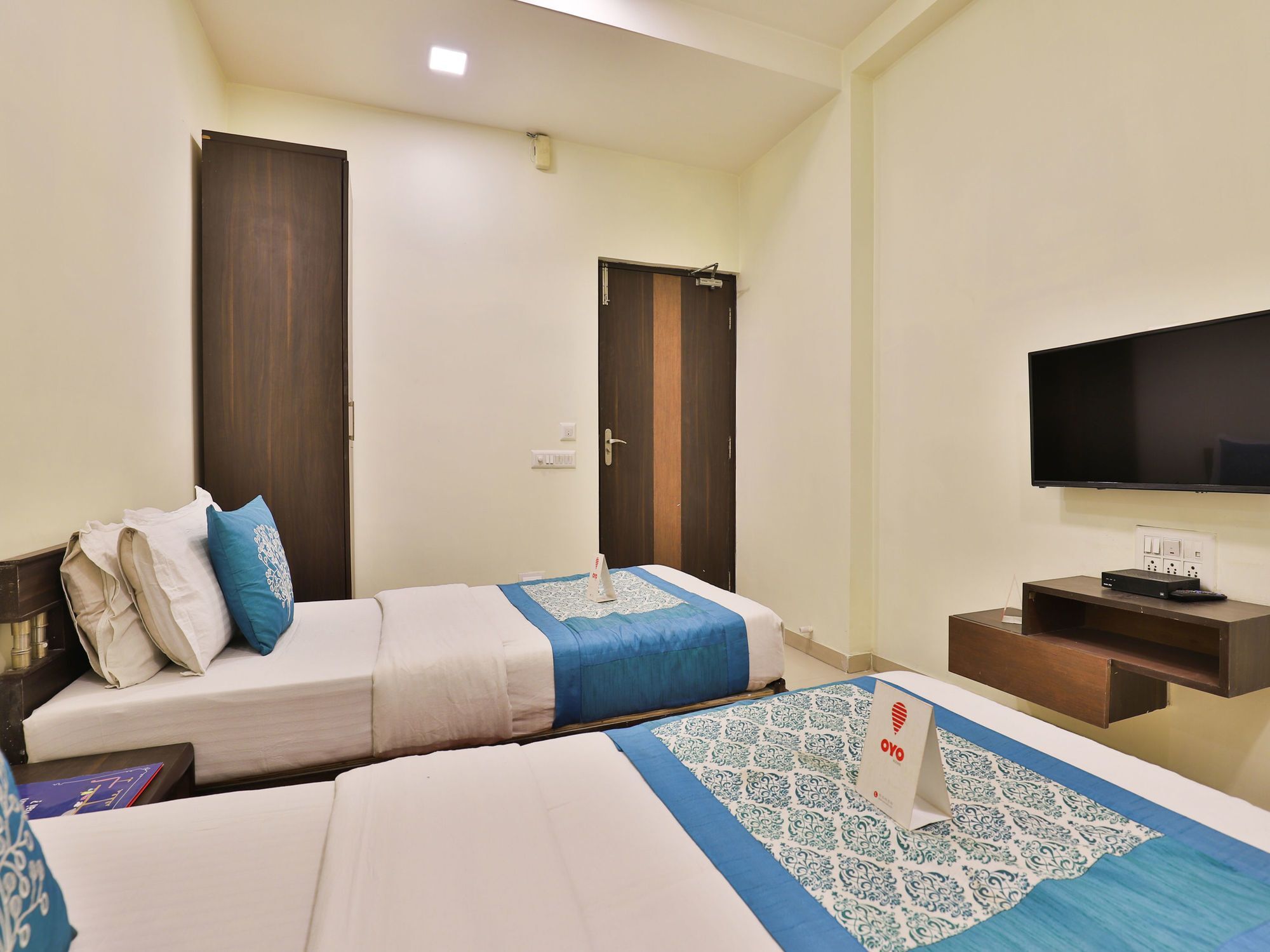 Oyo 6684 Hotel Park Sangam Ahmedabad Luaran gambar