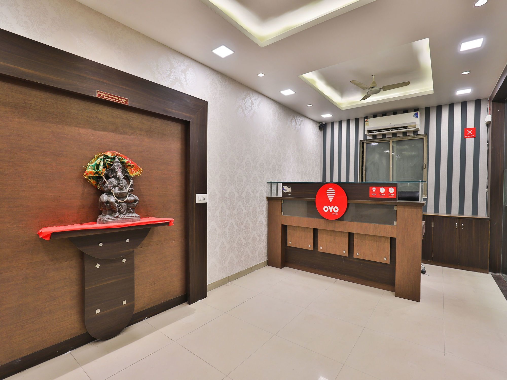 Oyo 6684 Hotel Park Sangam Ahmedabad Luaran gambar
