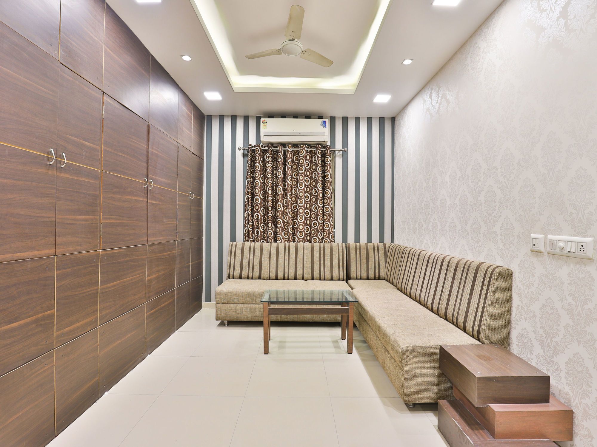 Oyo 6684 Hotel Park Sangam Ahmedabad Luaran gambar